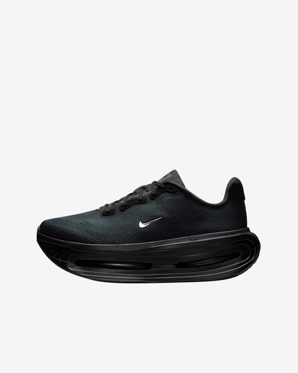 Nike - Men's Vomero Premium SP Sneakers - (Black)