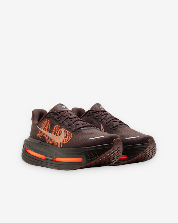 Nike - Men's Vomero Premium X Renegade Sneakers - (Brown Basalt/Total Orange)