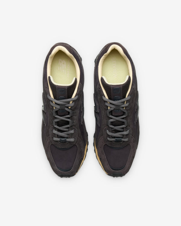 New Balance - Men's Auralee 204L Sneakers - (Ganache/Blackbean)