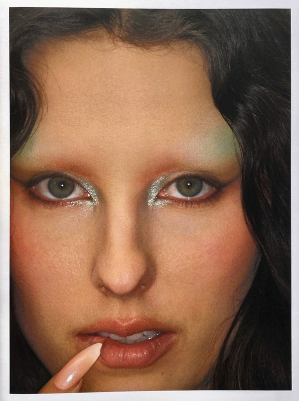IDEA Books - Harley Weir Beauty Papers - (with Charlotte Cotton)